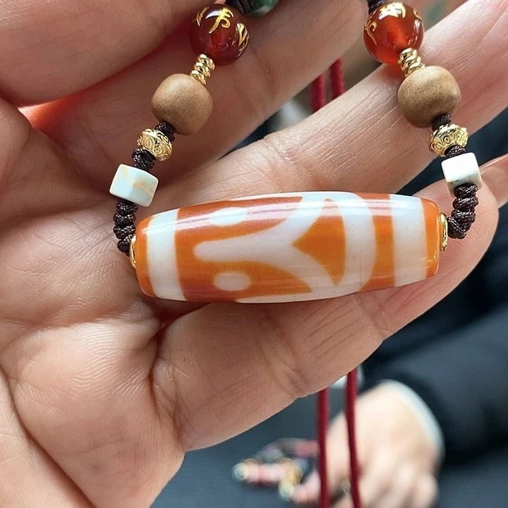 玛瑙/玉髓颈饰合金