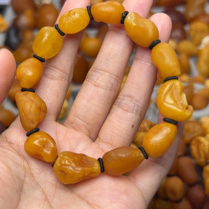 琥珀未镶嵌裸石天然蜜蜡