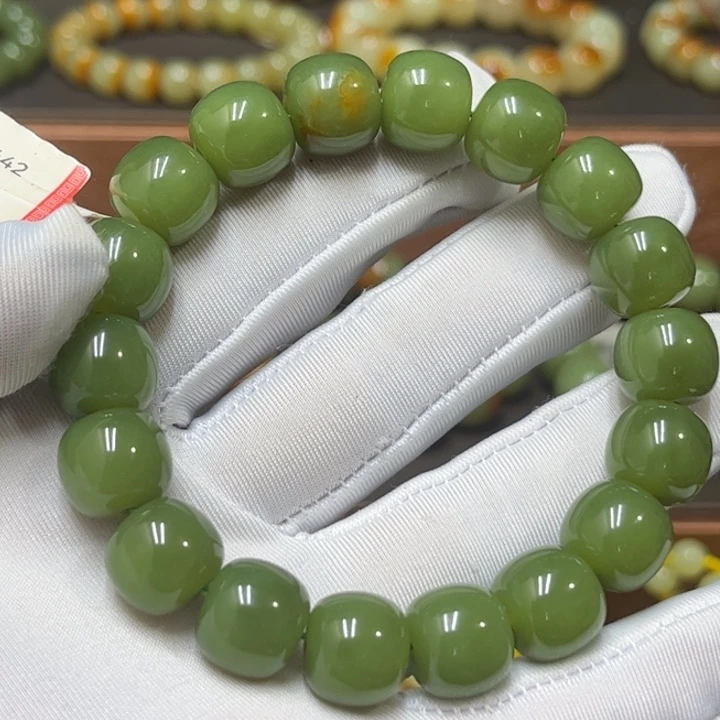 透闪石质玉未镶嵌手链