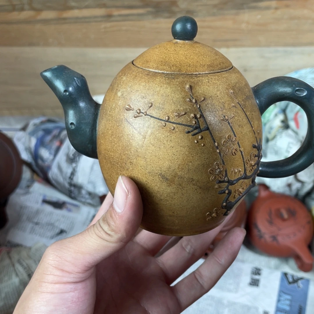 茶壶紫砂老厂紫砂壶一件。