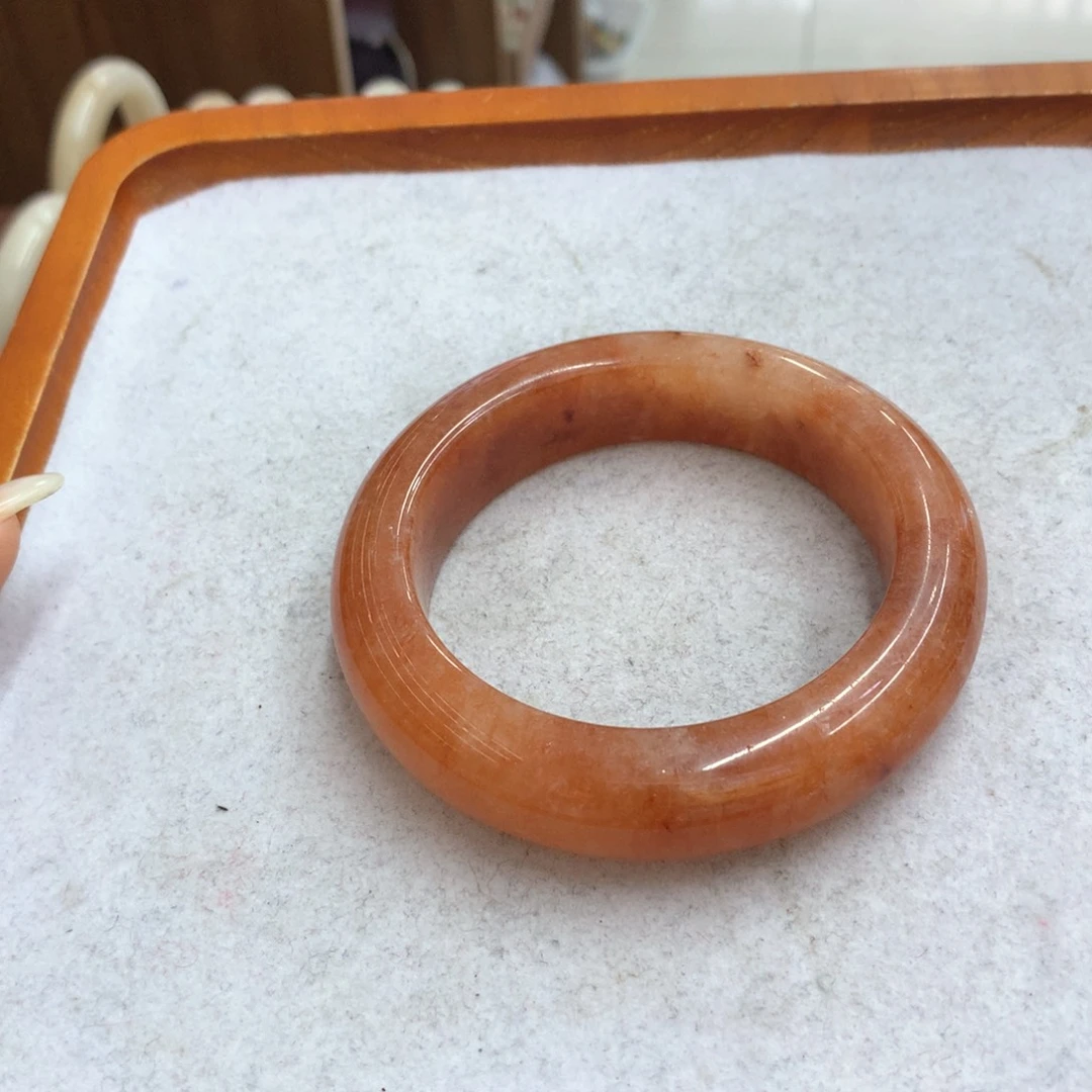 石英质玉未镶嵌手镯