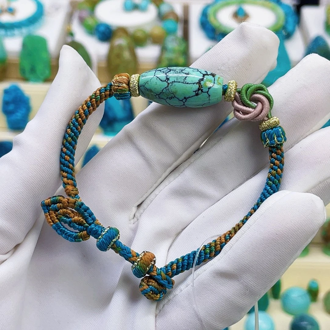 绿松石未镶嵌颈饰