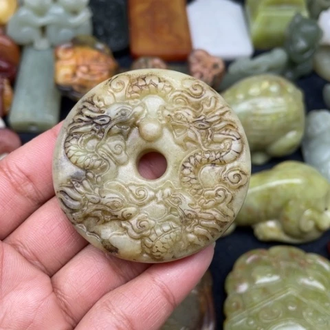 蛇纹石玉颈饰未镶嵌16