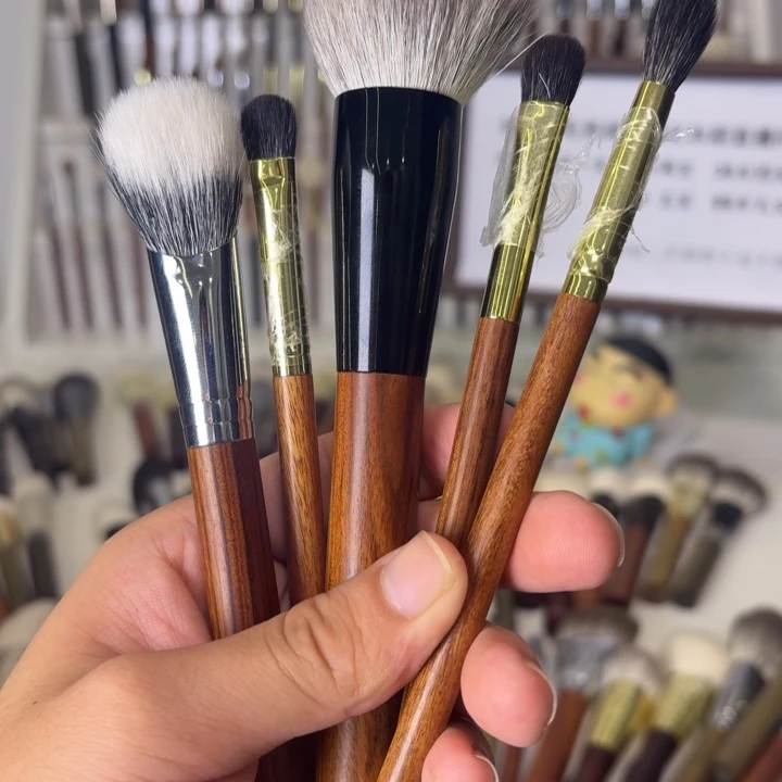 简禾沧州玄狐 蓝狐