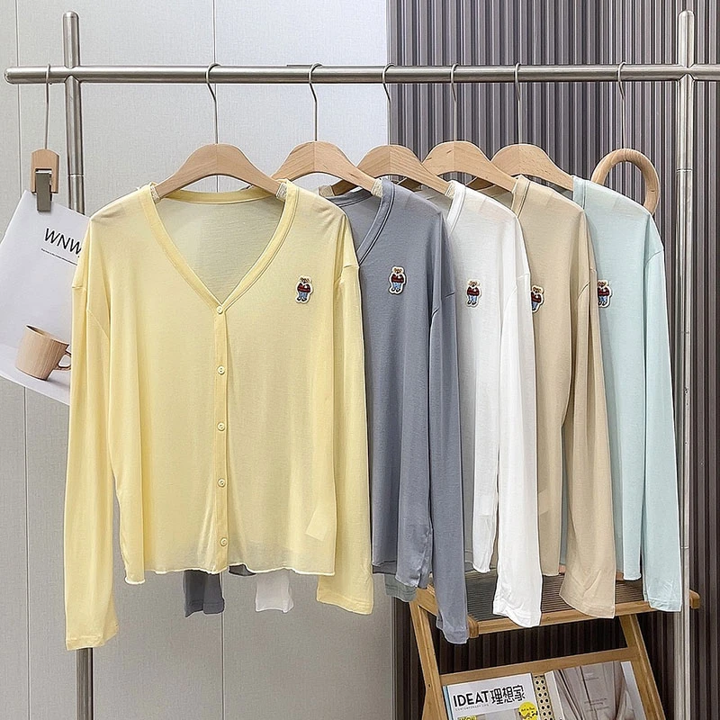 防晒小熊盾2025新款莱赛尔V领打底衫RHY