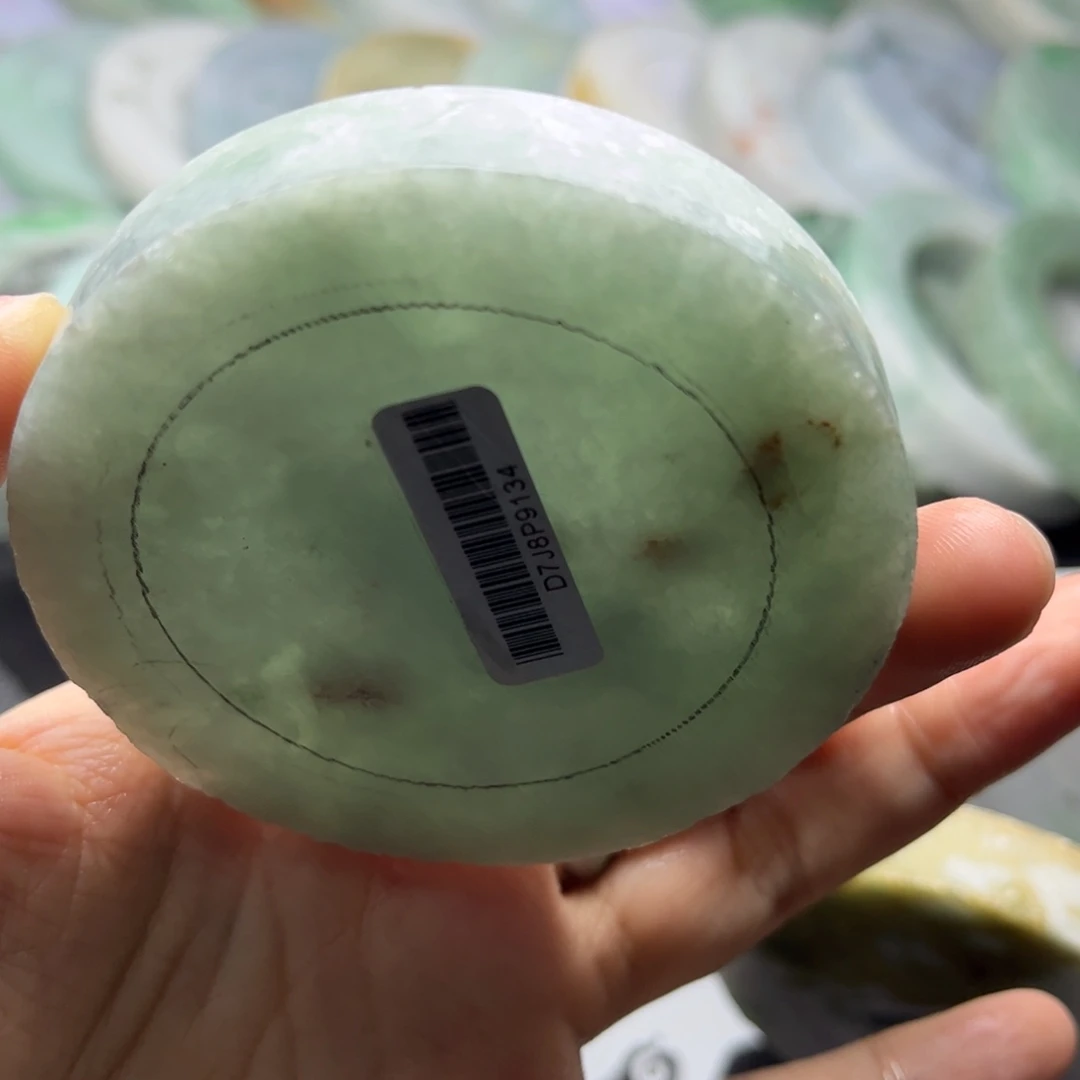定制翡翠未镶嵌翡翠手镯