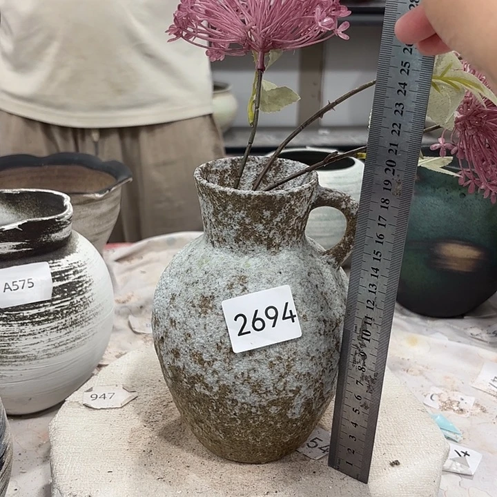 摆件高18，口7，无孔2694