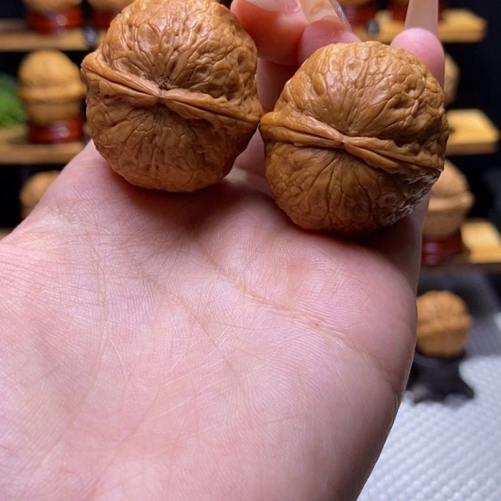 文玩核桃把件蛇皮球5