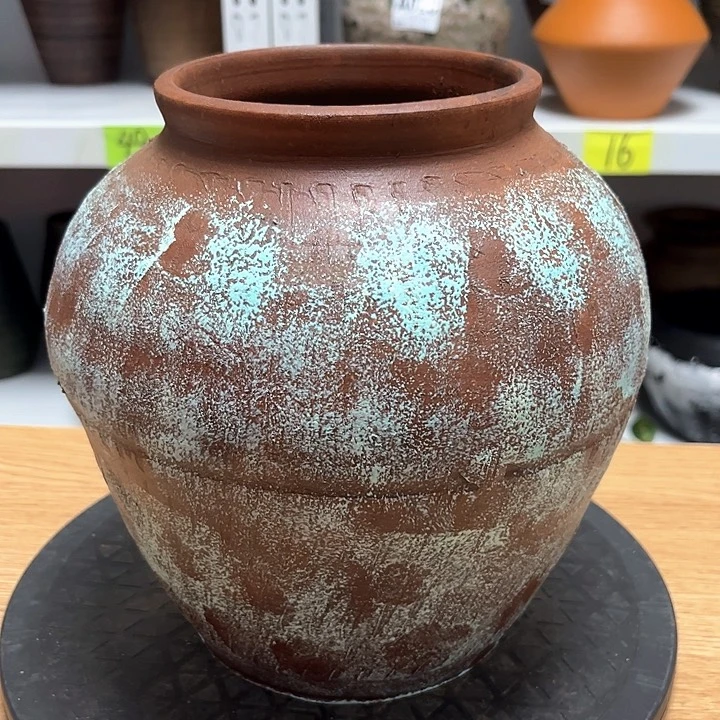 瑕疵红色树皮坛子带孔带孔