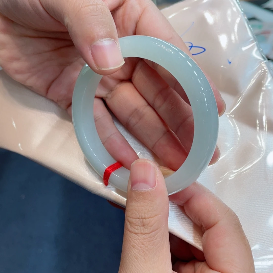 翡翠未镶嵌手镯手镯