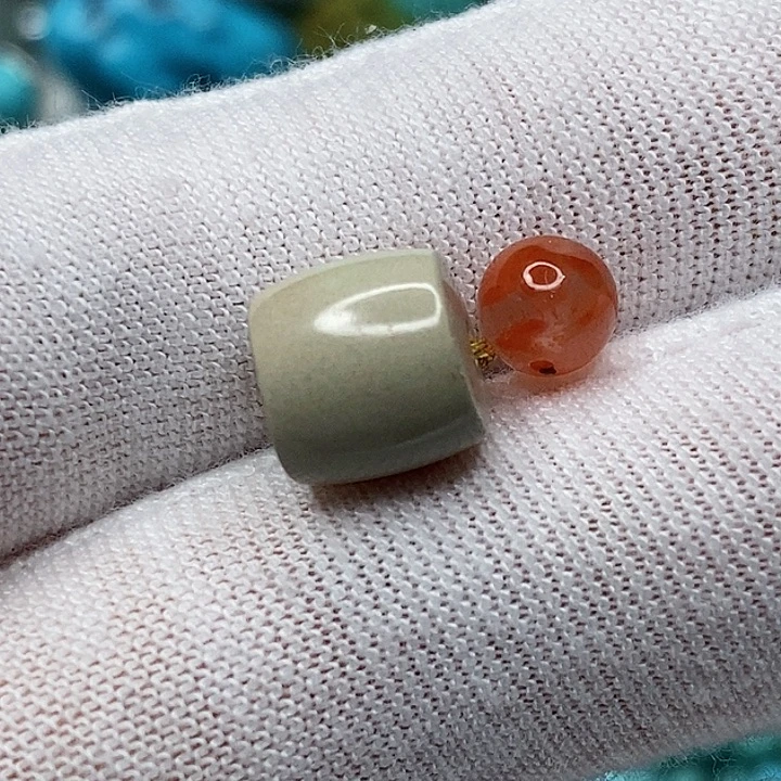 南红玛瑙未镶嵌珠宝奇石