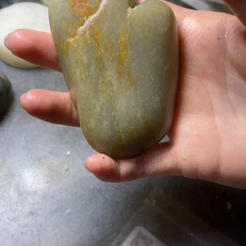 1碧玺（处理）玉石