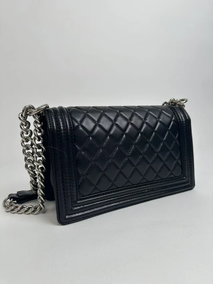 新款上新手工定制时尚百搭菱格辣妈包&leboy