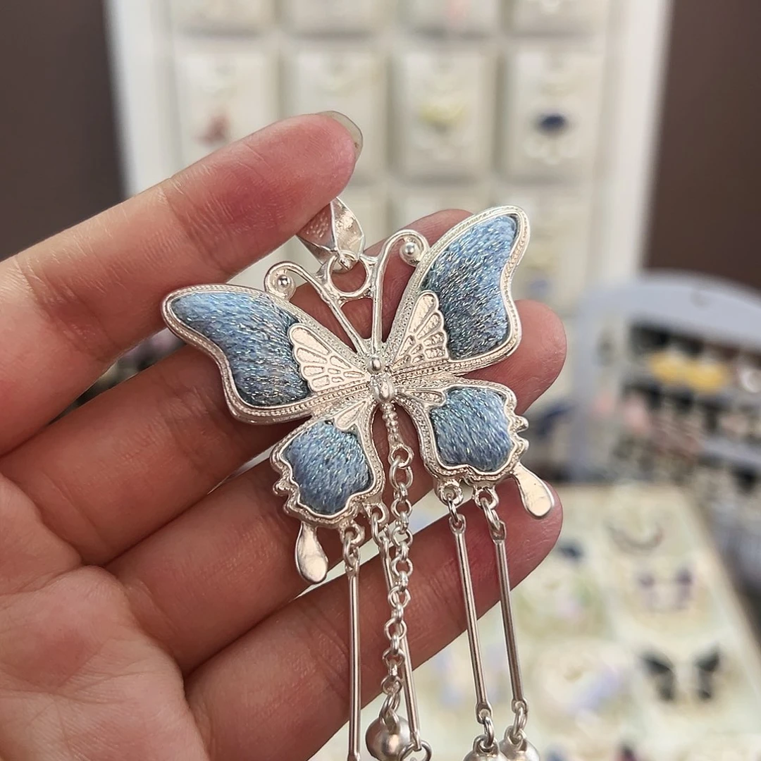 布艺合金蝴蝶吊坠11