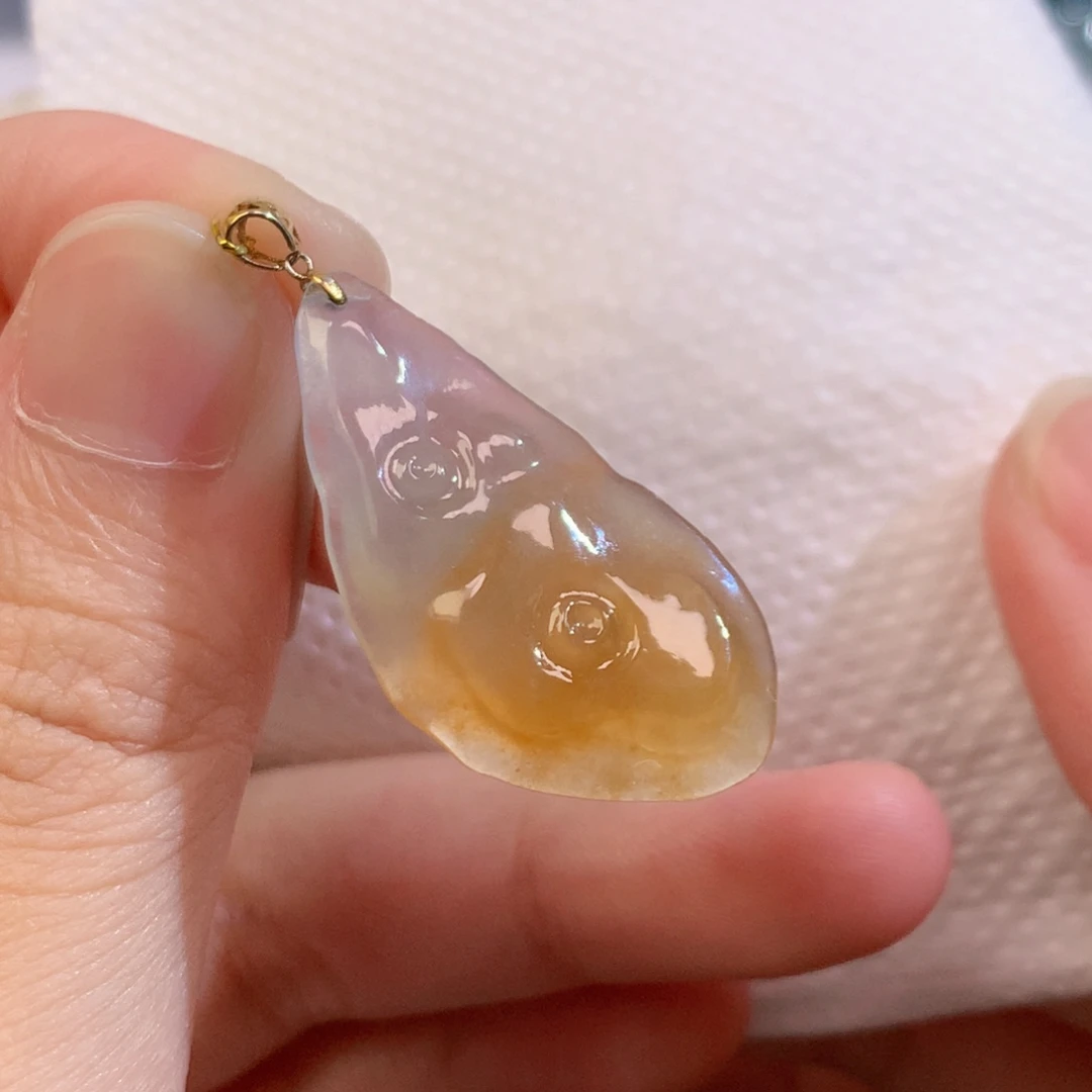 翡翠未镶嵌吊坠(不含链)82