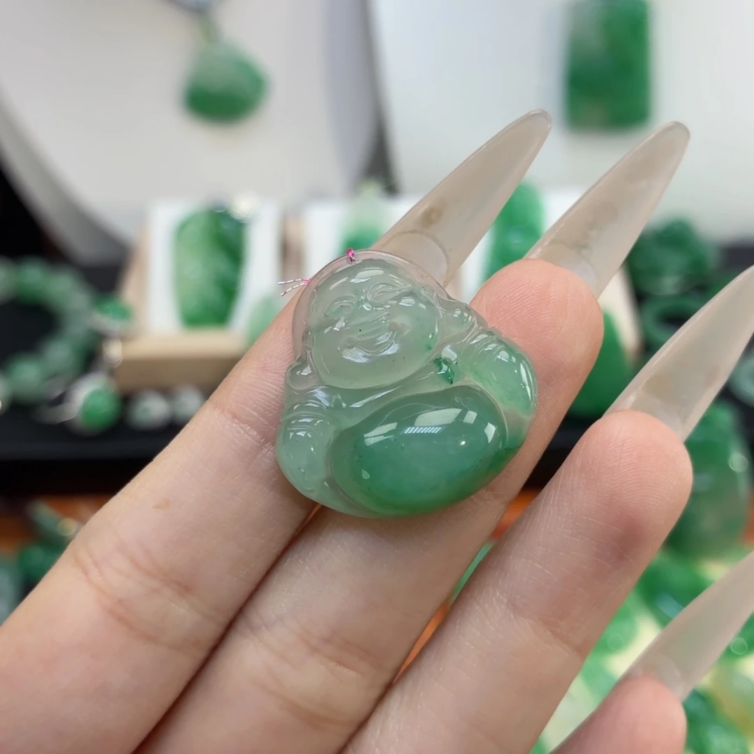 石英质玉(非洲翠)未镶嵌颈饰AB