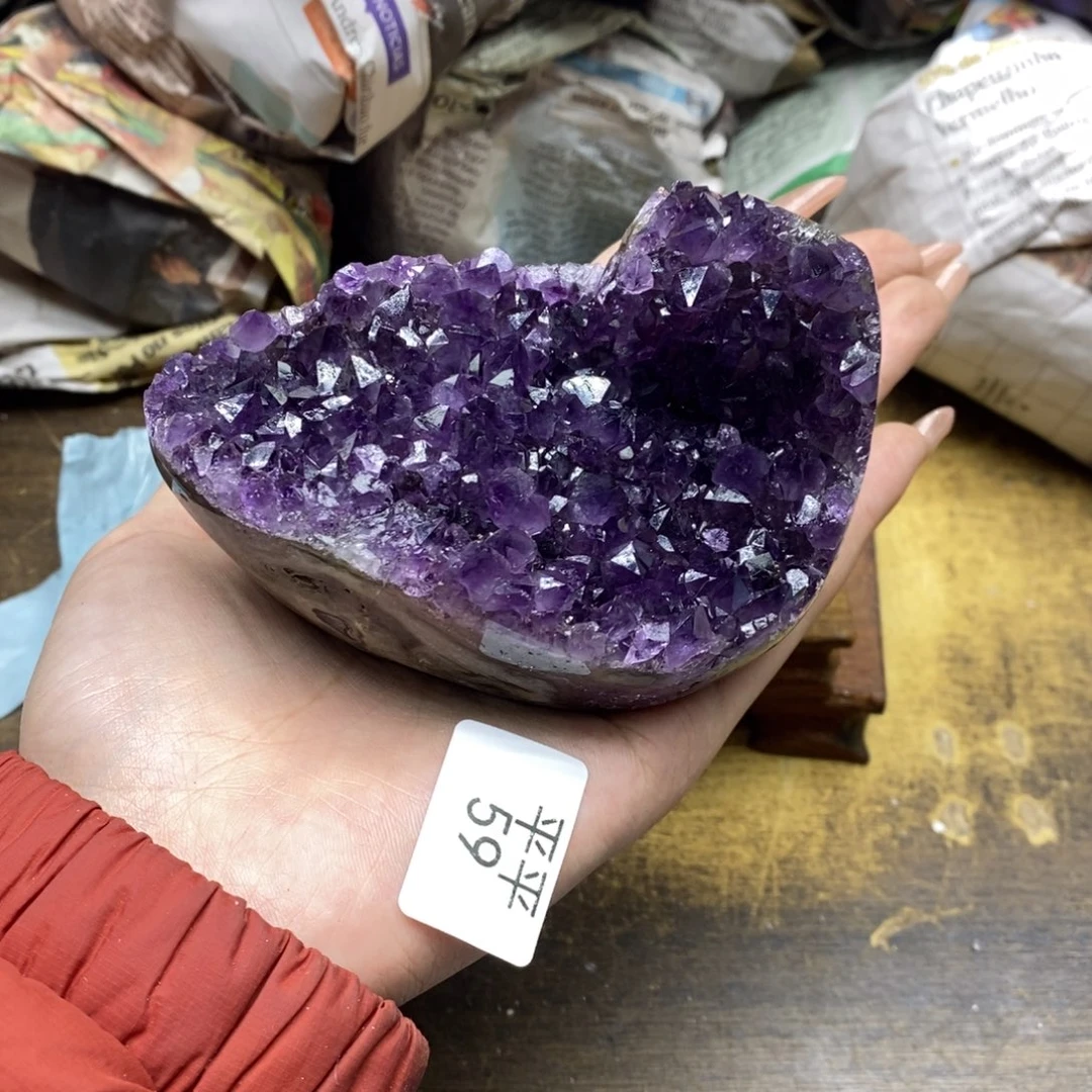 紫晶乌拉圭未镶嵌