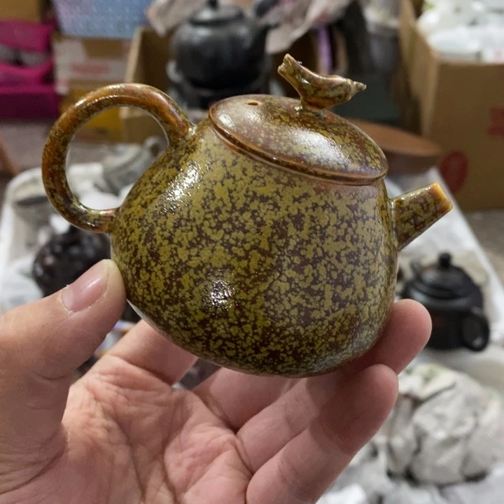 陶瓷艺术品及陶瓷壶