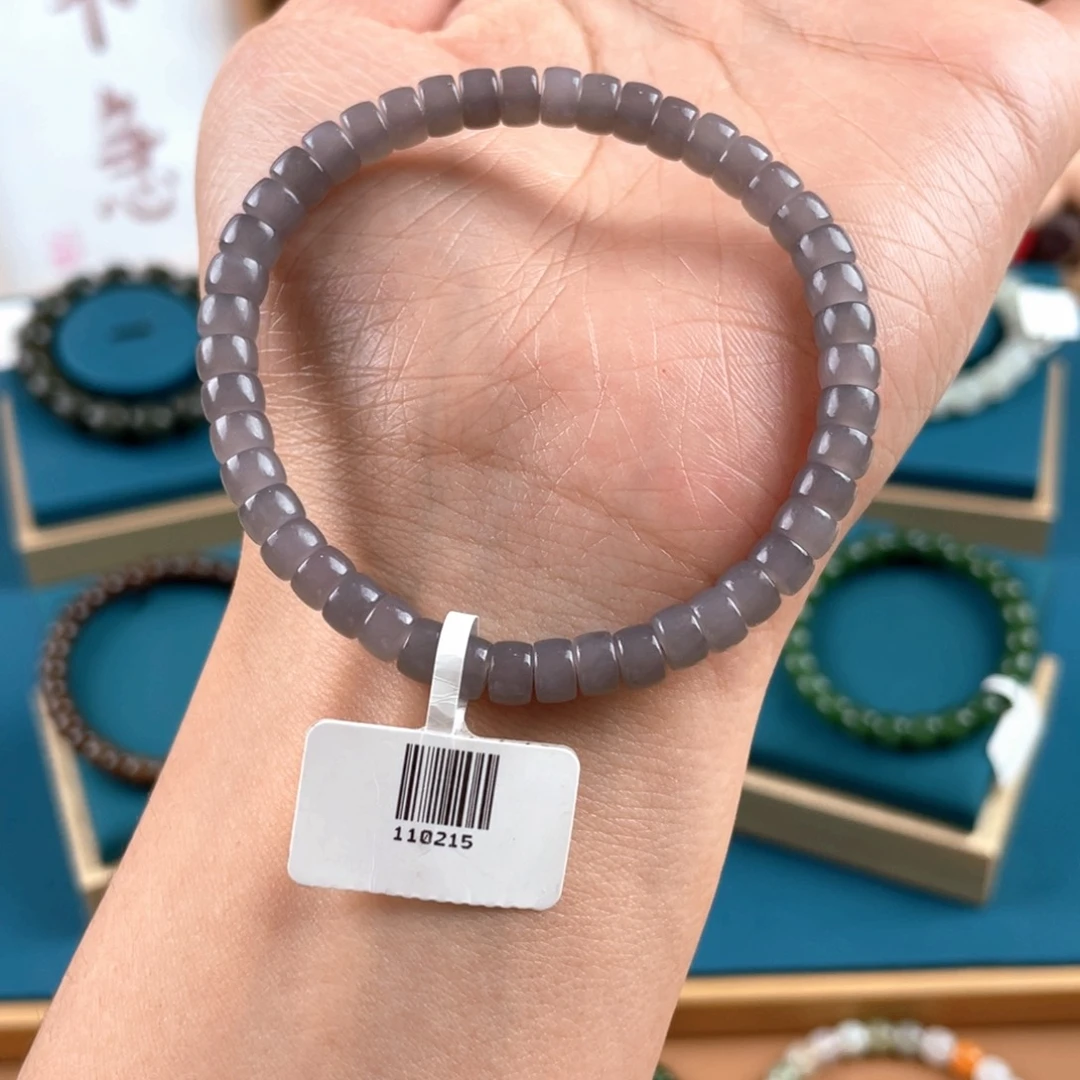 和田玉未镶嵌颈饰王*田