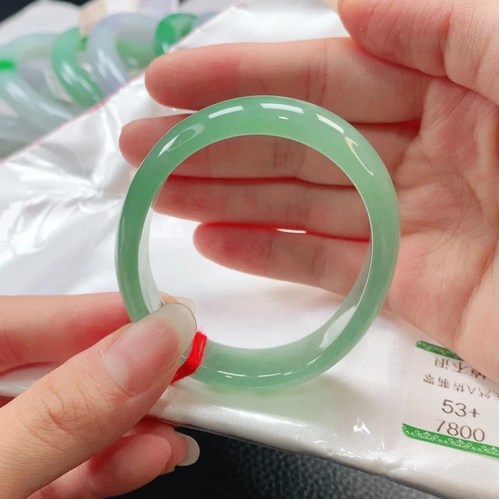 翡翠手镯（贵妃镯）未镶嵌5354贵妃冰胶满色