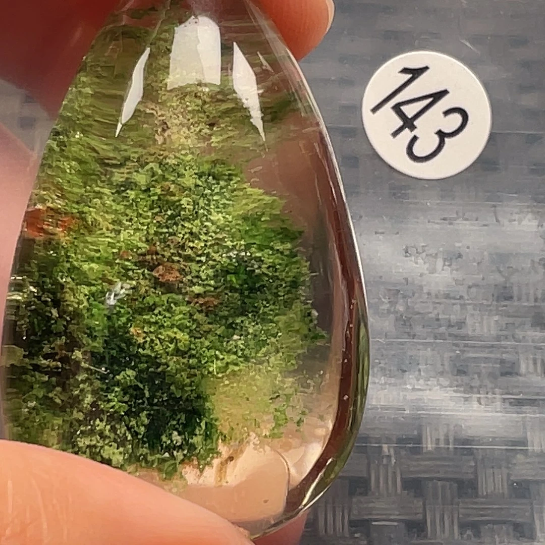 向***葵水晶吊坠(不含链)未镶嵌