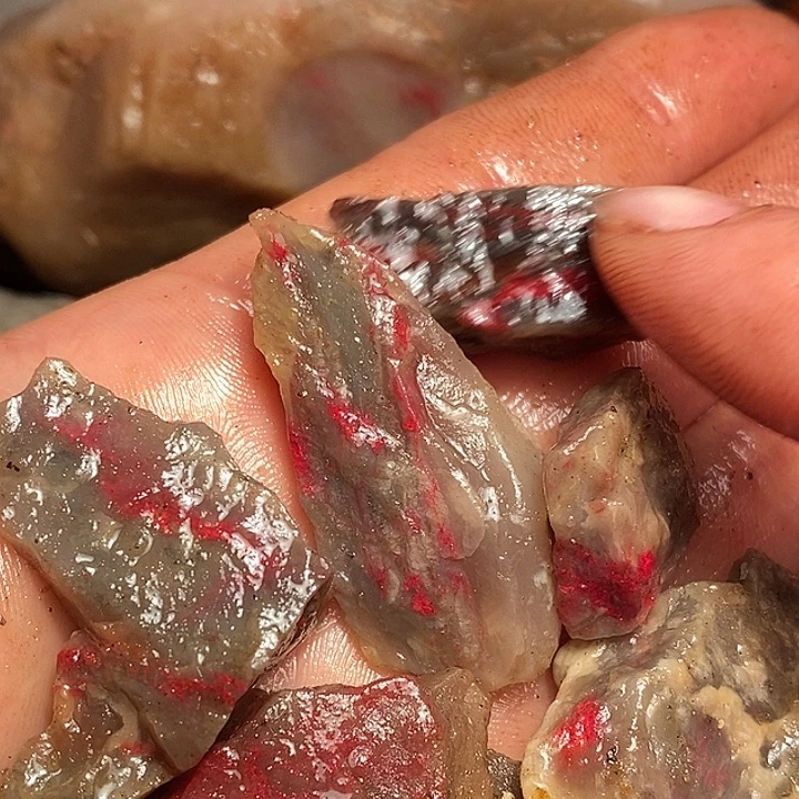 昌化石a***d浙江昌化鸡血石