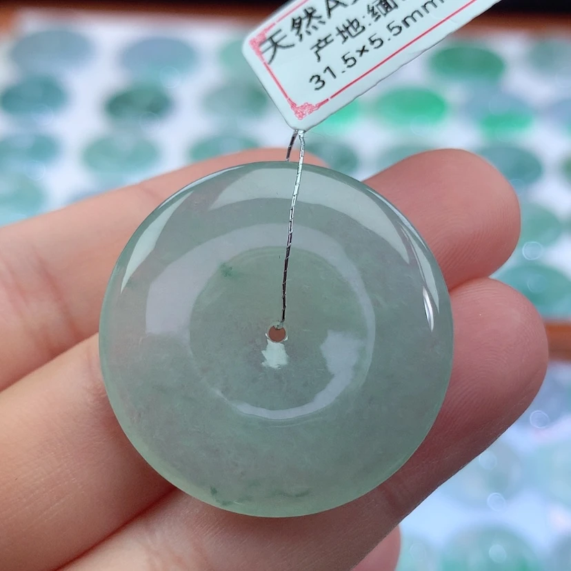 【闪购商品】翡翠吊坠(不含链)未镶嵌