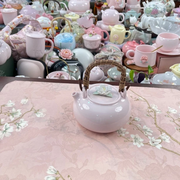 粉色大容量栀子花提梁壶