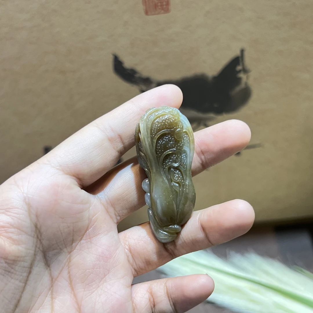 白菜且末糖手把件55*22mm