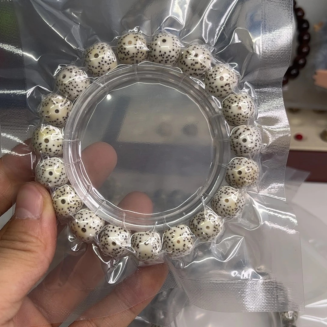 吊坠星月菩提68。