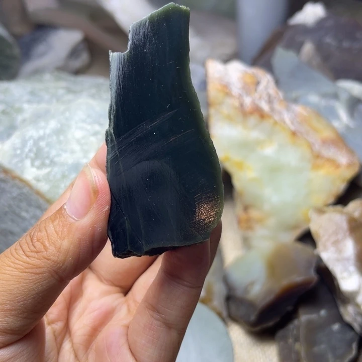 和田玉（糖玉）未镶嵌挂件