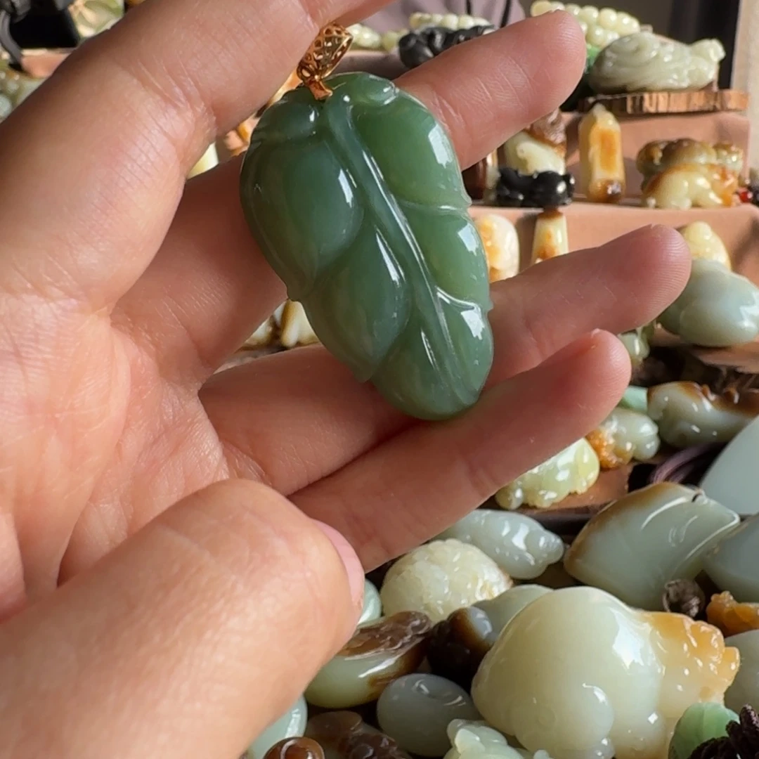 和田玉（糖玉）未镶嵌颈饰