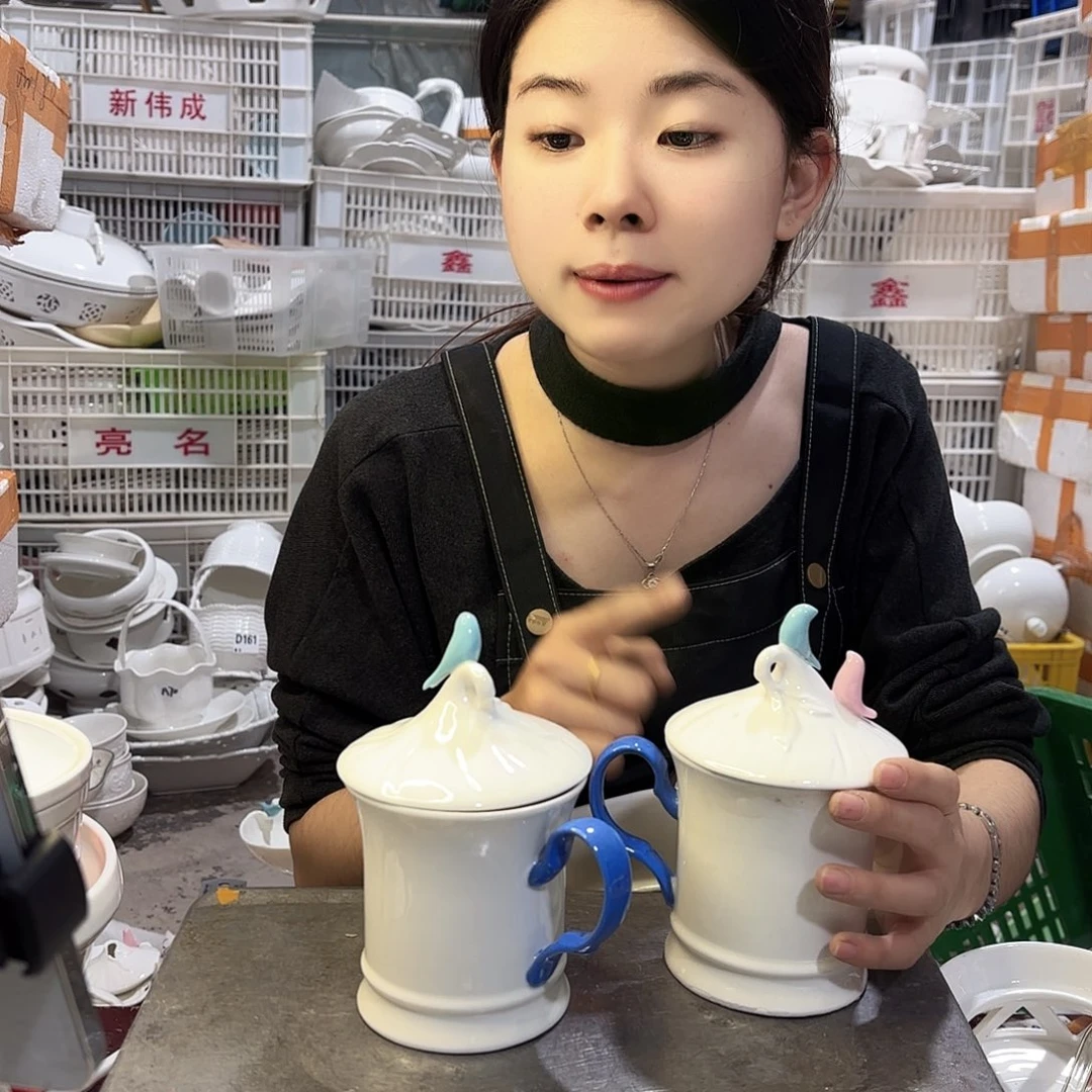 盘微瑕产品………小鸟杯两个