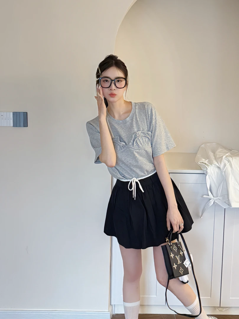 HiFairy· 韩系简约百搭圆领短袖褶皱T恤女