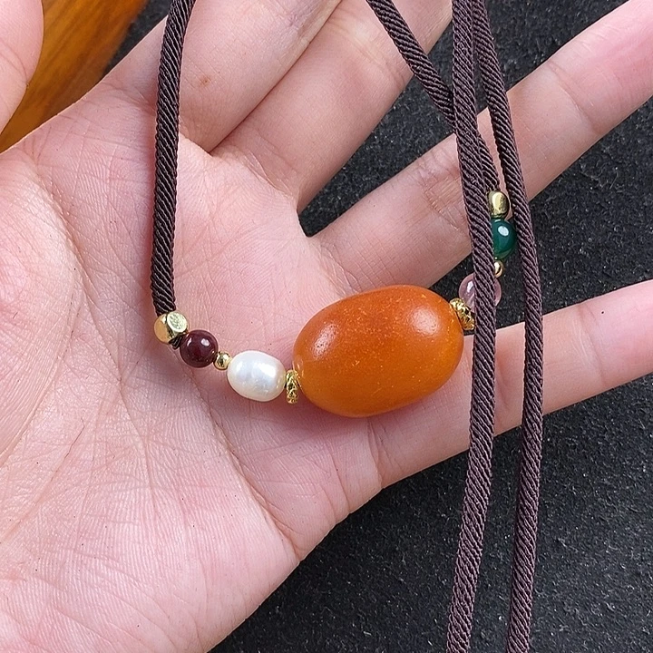 蜜蜡未镶嵌珠宝奇石