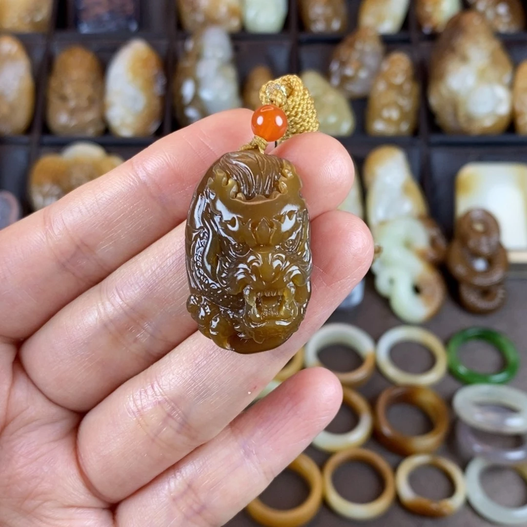 和田玉颈饰未镶嵌