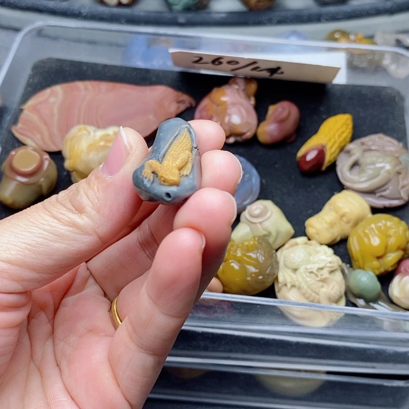 【闪购商品】定制石英质玉吊坠未镶嵌