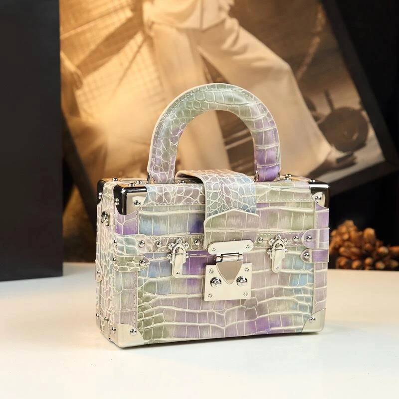 香港品牌新款小众轻奢手提盒子鳄鱼纹时尚锁扣斜挎包通用款女包包