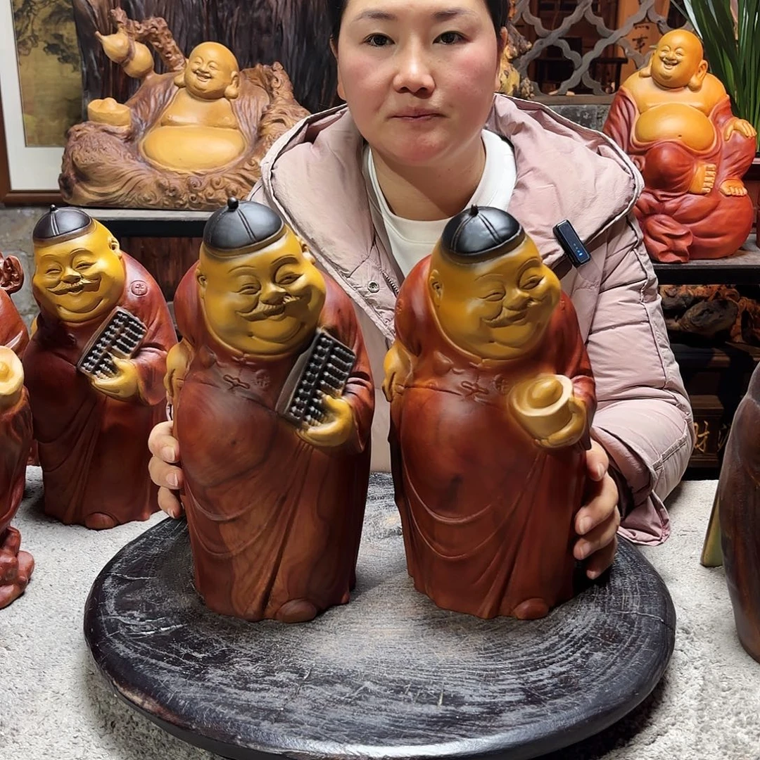 许***兴香樟木地主香樟木雕摆件