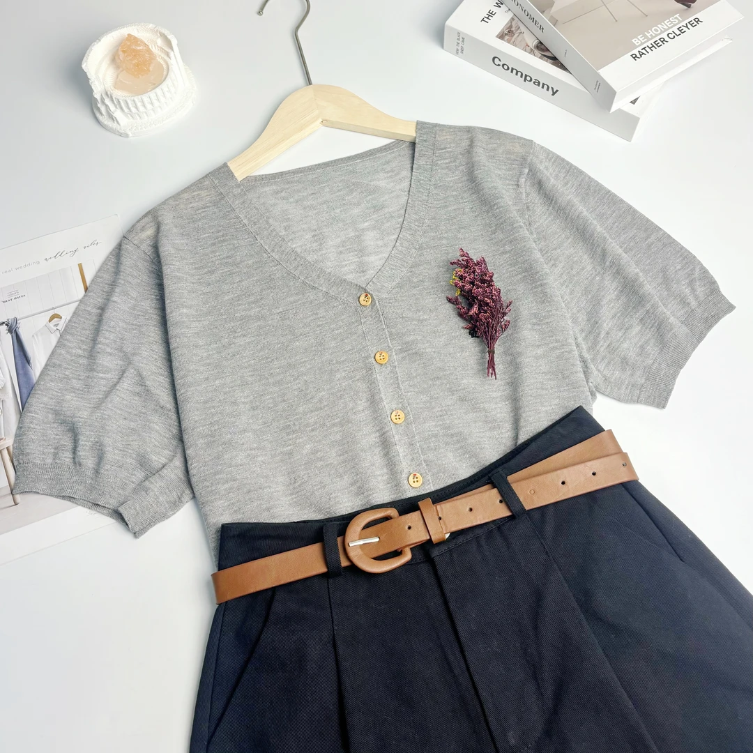 玲姐定制-V领刺绣图案款针织开衫薄微透针织短袖148321