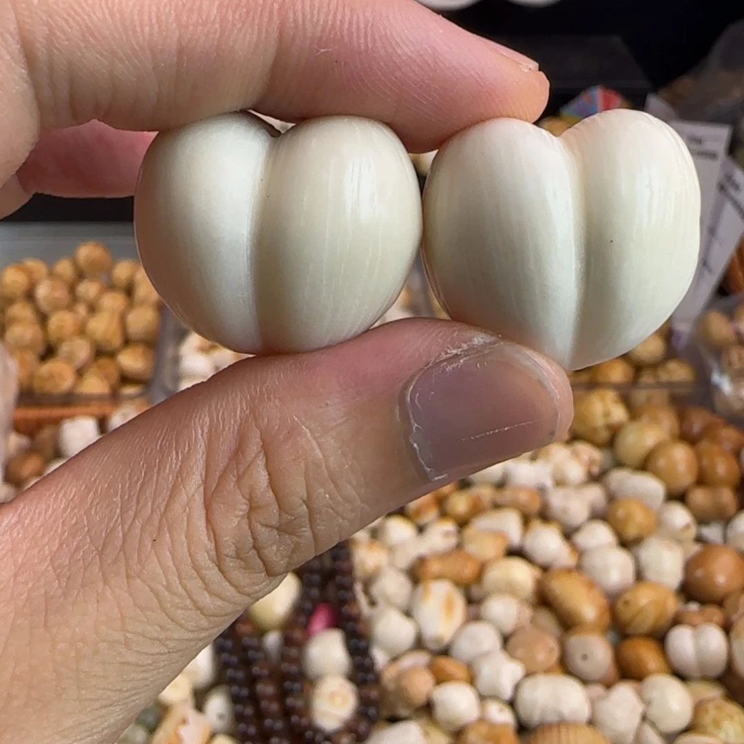 菩提根/象牙果手串全品白色拉丝爱心10颗