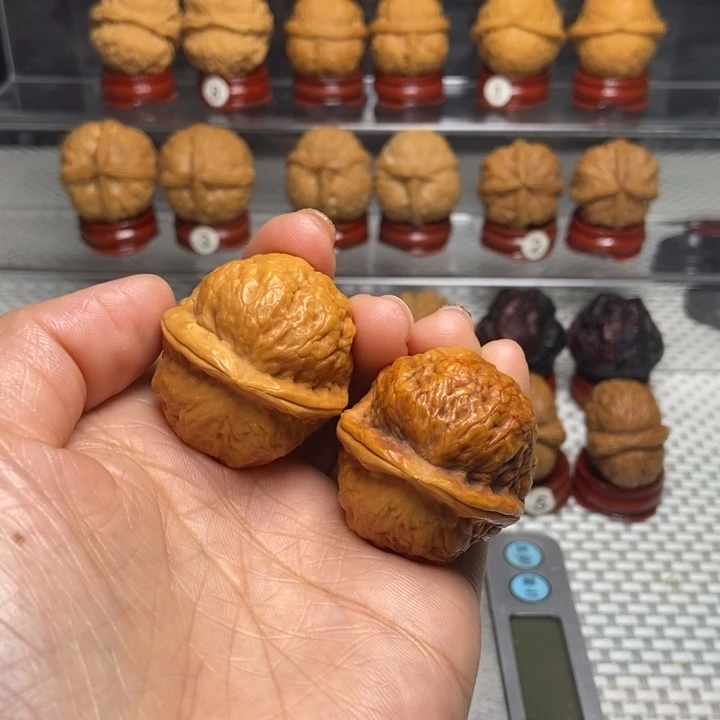 文玩核桃把件28碧波元宝