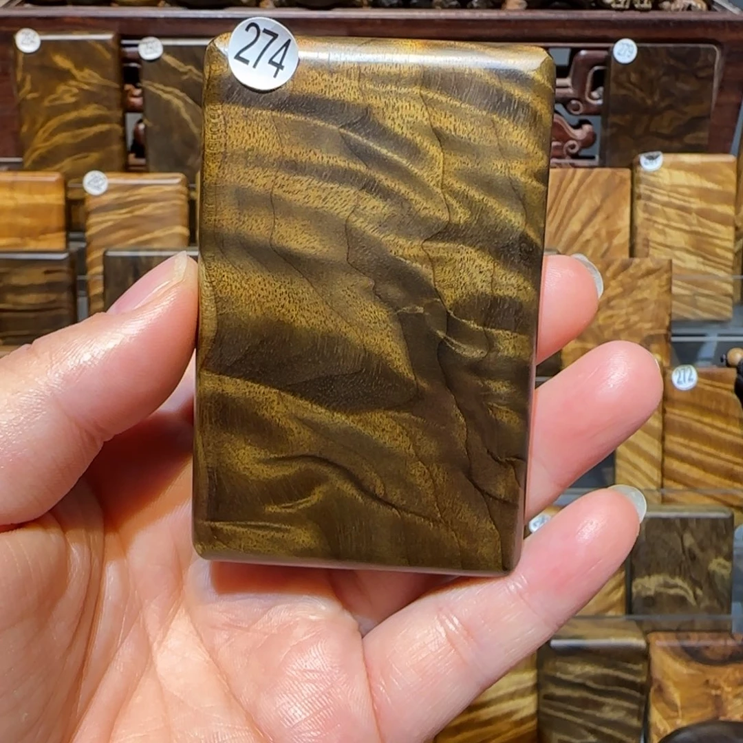 镇***材楠木（金丝楠）把件金丝楠木小叶桢楠