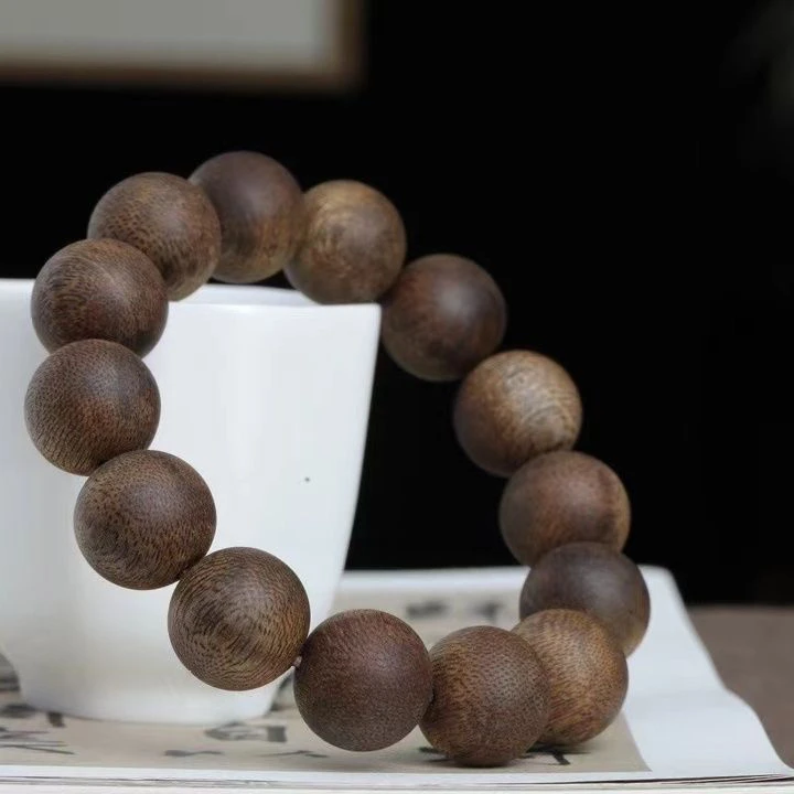 沉香【沉香】卡18mm绿奇楠沉香高品质高结油高端多样性发一