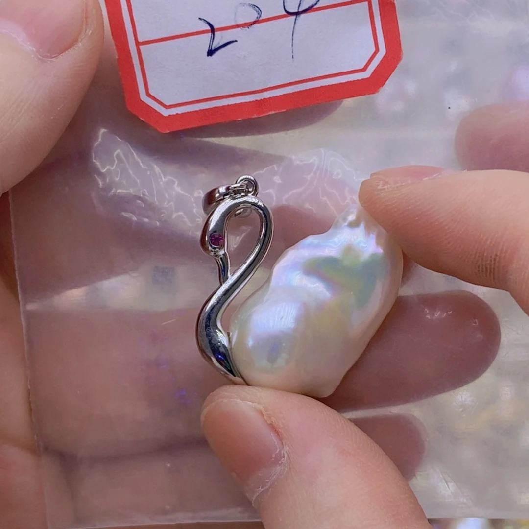 淡水珍珠银S925镶嵌吊坠(赠链)