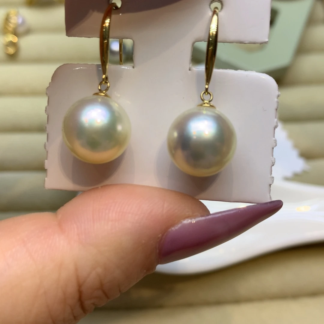 18K金镶嵌耳饰海水珍珠