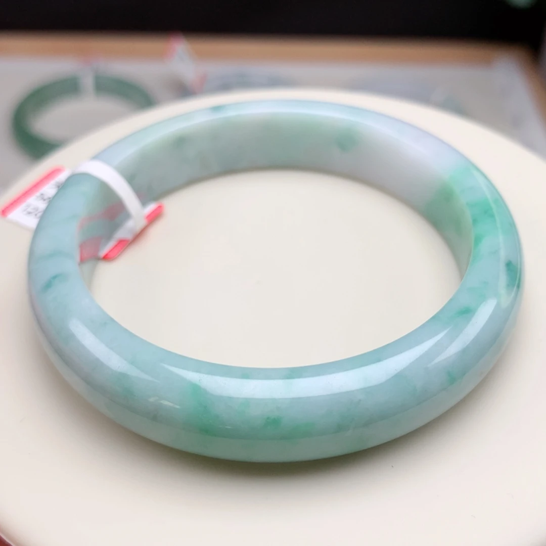 翡翠未镶嵌手镯56圈