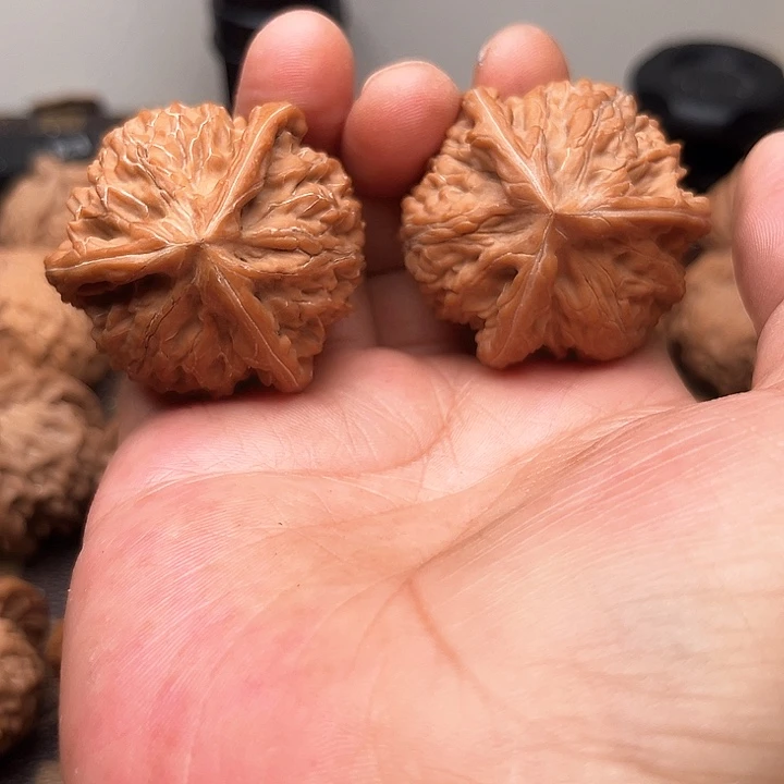 曾***我吊坠文玩核桃你们都在