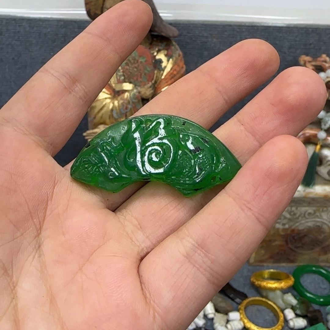 未镶嵌和田玉（糖玉）挂件