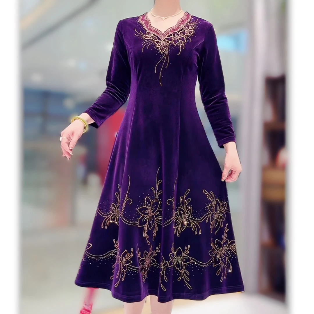 高档妈妈礼服宴会装2025秋冬季新款金丝绒手工钉珠高品质连衣裙女